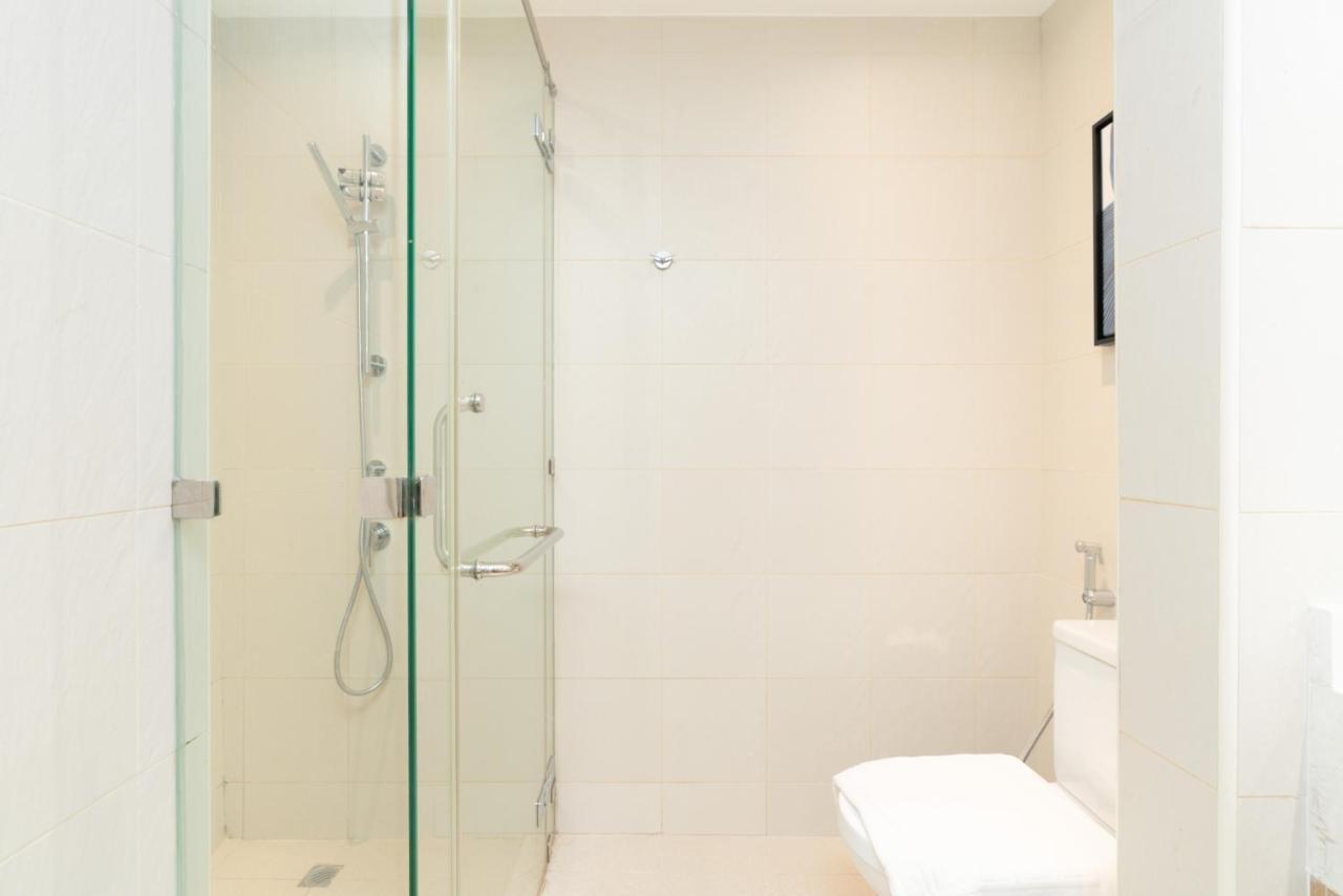 Апартаменты Burj Khalifa Views / 5 Min Walk From Mall / Opera / Upgraded / Designer Choice / 8 People / The Location *