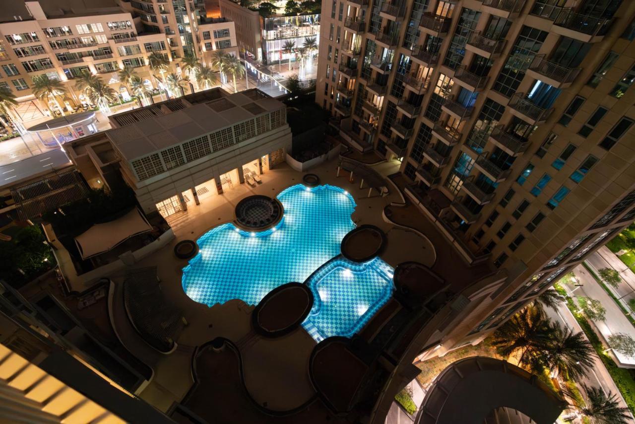 Апартаменты Burj Khalifa Views / 5 Min Walk From Mall / Opera / Upgraded / Designer Choice / 8 People / The Location Дубай
