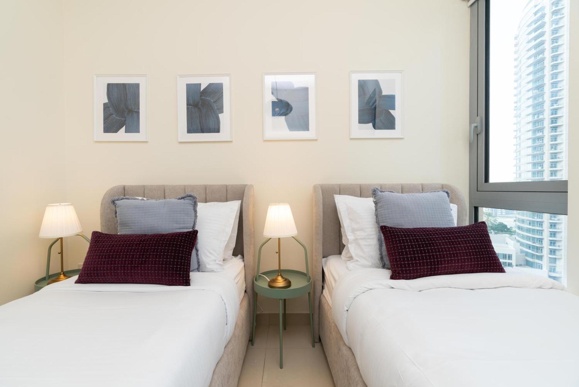 Burj Khalifa Views / 5 Min Walk From Mall / Opera / Upgraded / Designer Choice / 8 People / The Location Апартаменты Дубай